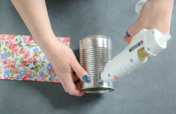 1750409417 174 como decorar latas com tecido Como decorar latas com tecido passo a passo