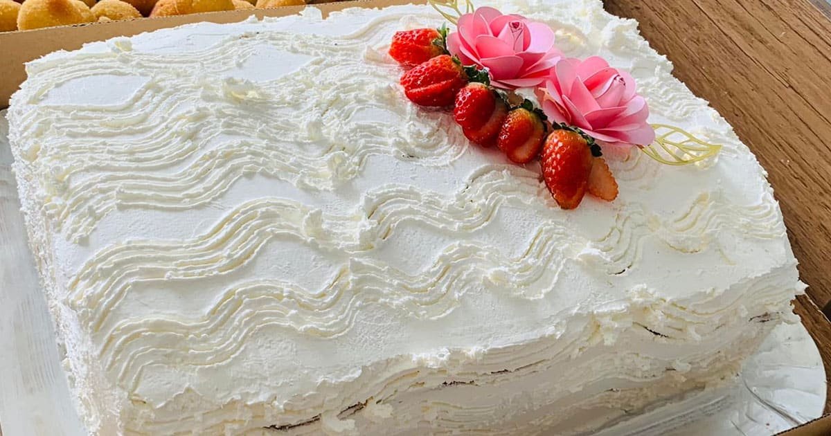 bolo de aniversario simples