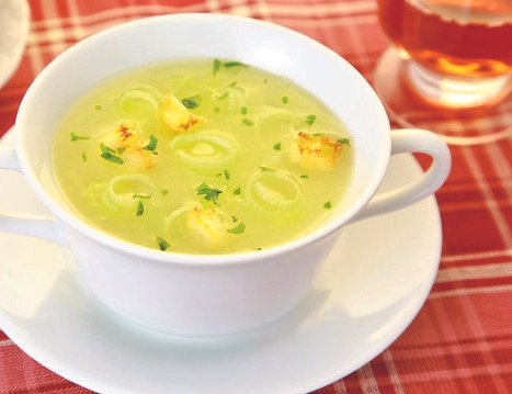 Sopa detox de alho poró - Veja a receita e perca peso com saúde!