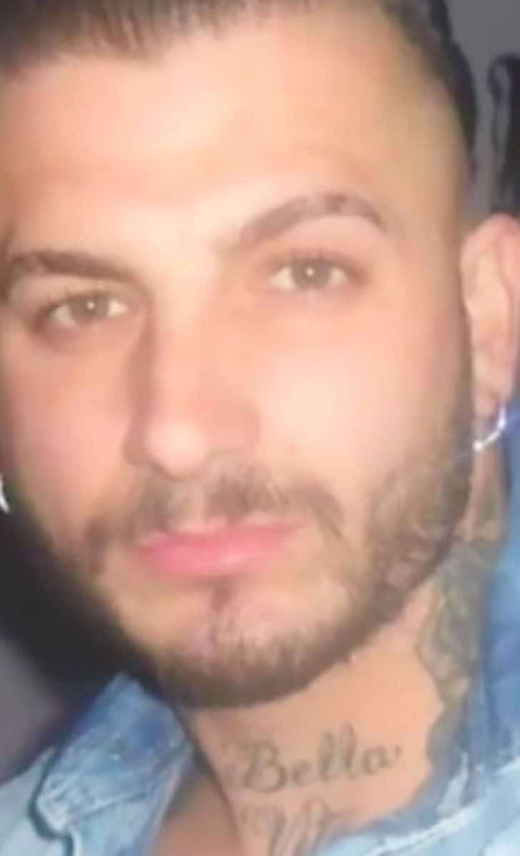 1750434072 285 homem alienigena afirma que nao consegue emprego por causa da Homem