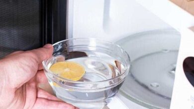 1750485489 use bicarbonato para limpar e desodorizar o micro ondas Use bicarbonato para limpar e desodorizar o micro-ondas