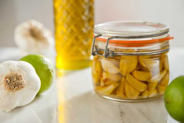 1750498937 749 como fazer azeite de alho macerando