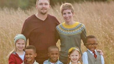 1750556051 casal adotou 3 irmaos mas pouco tempo depois descobriram que Casal adotou 3 irmãos, mas pouco tempo depois descobriram que havia mais um. Veja o que fizeram!!