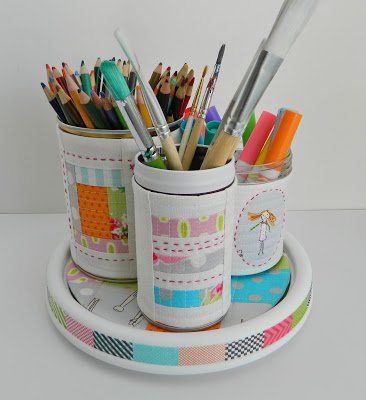 1750659639 367 22 ideias para organizar reciclando Organizador em patchwork e reciclados pode ter o estilo que você quiser (Foto: sotakhandmade.blogspot.com.br)