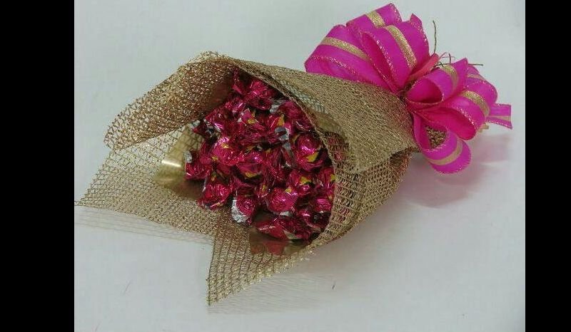 bouquet de bombom juta e fita