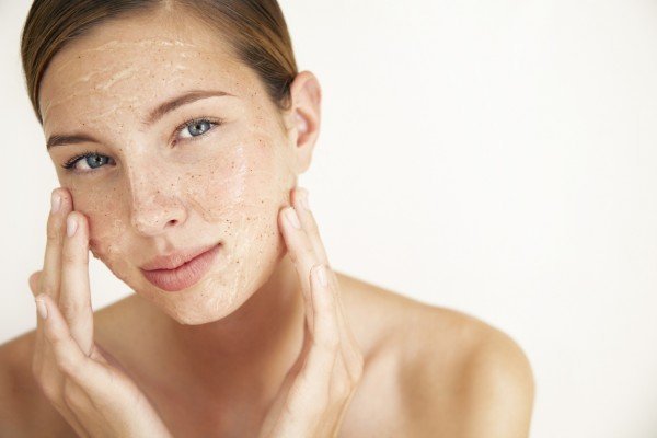 1750668255 686 10 habitos no chuveiro que voce precisa parar de fazer Exfoliating Scrub