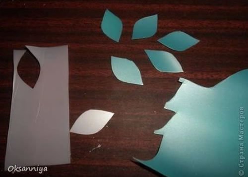 1750694535 972 como fazer flores com embalagem de shampoo Como Fazer Flores com Embalagem de Shampoo