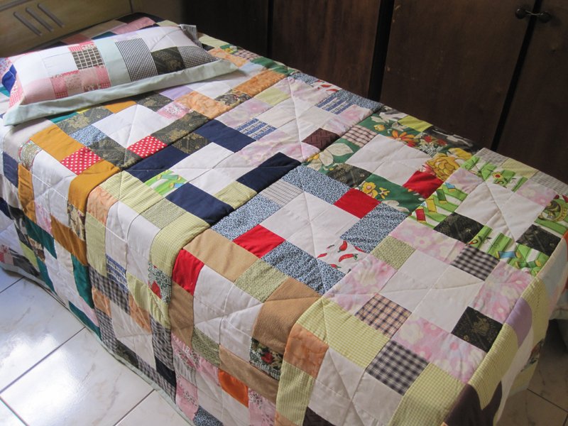 colcha com retalhos de solteiro