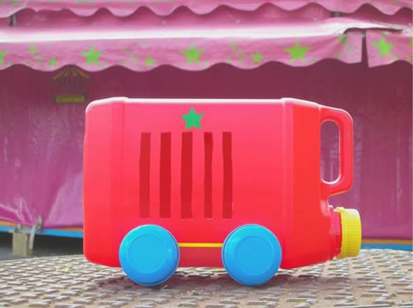 Brinquedos feitos com Garrafa de Amaciante