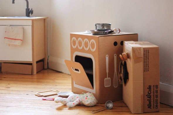 Brinquedos com Caixa de Papelão