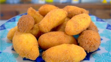 Bolinho de chuva de fubá levinho sequinho e perfeito para o lanche
