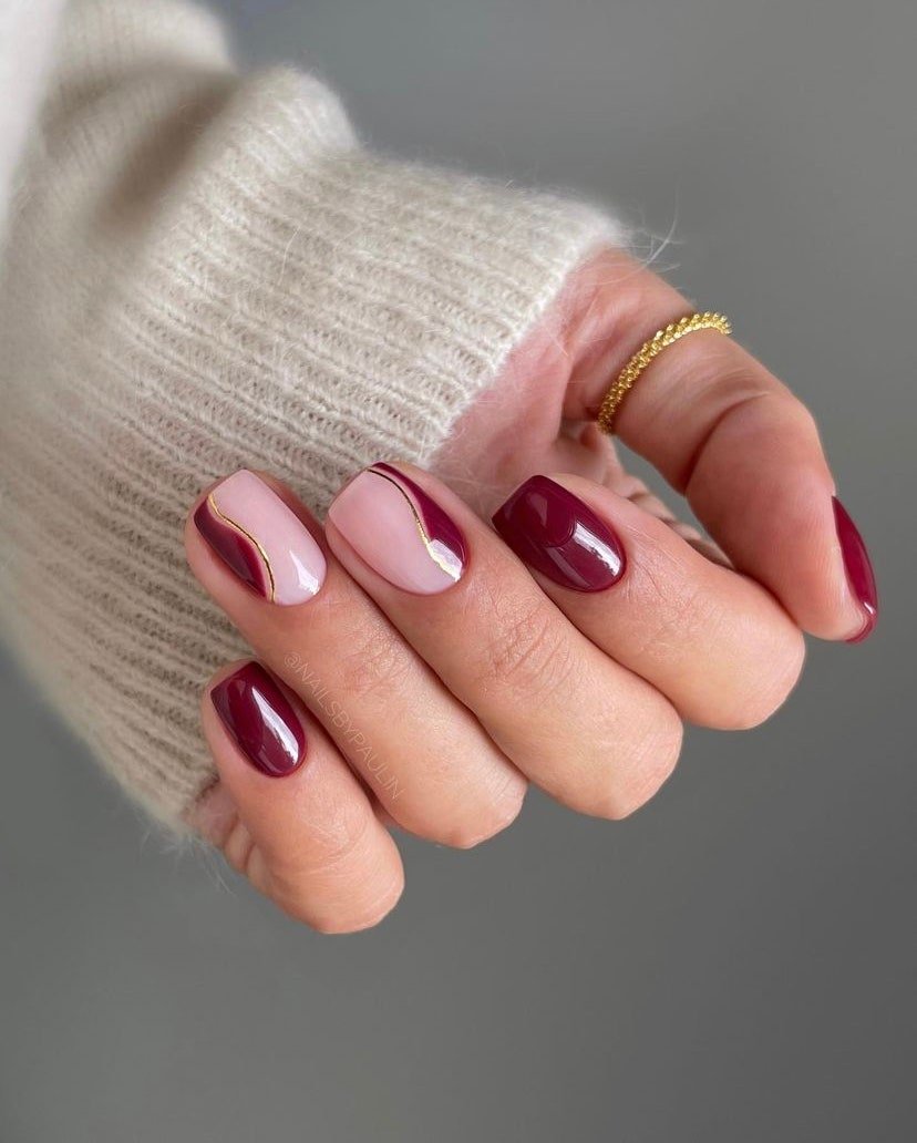 1750787418 553 unhas de vinho 7 ideias para dar um toque Unhas de vinho tinto com ondas