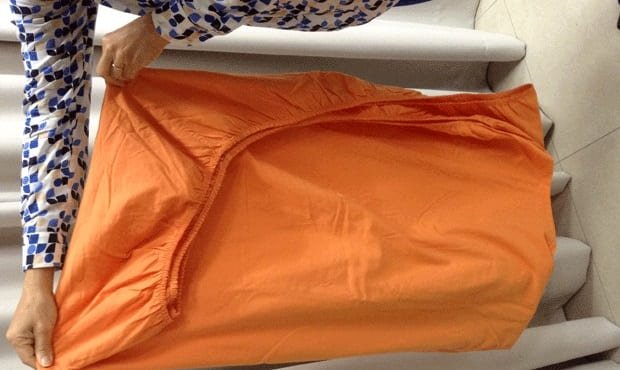 1750788132 447 como dobrar lencol de elastico em 6 passos Rascunho automático