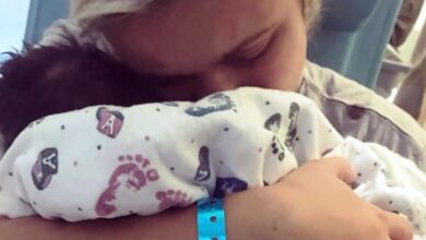 mãe faz apelo após bebê de 12 dias morrer