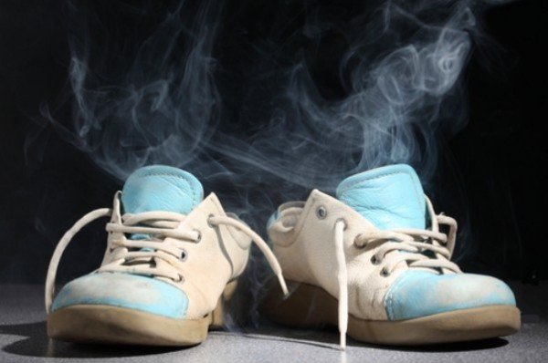 5 coisas que voce pode fazer com o desodorante e chulé