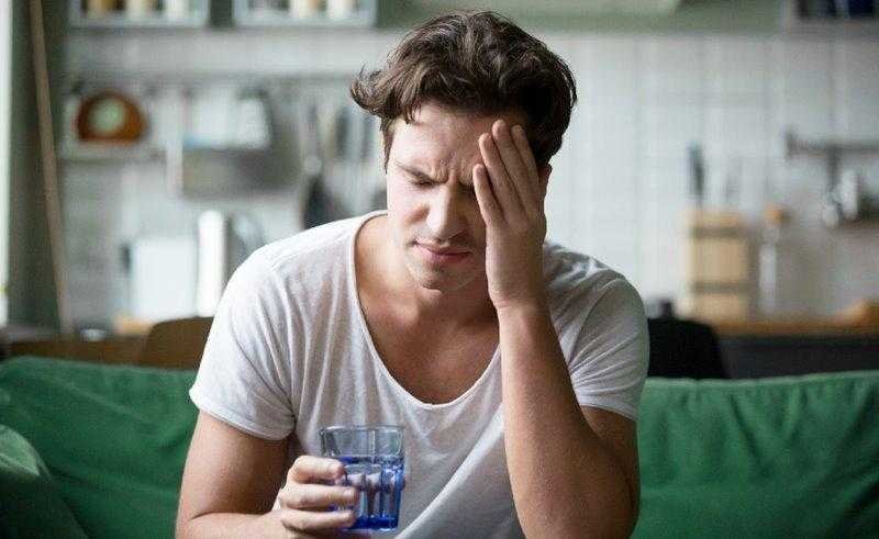 7 dicas para acabar com a ressaca da noitada 7 dicas para acabar com a ressaca da noitada