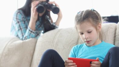 9 Sinais de que a mãe (ou o pai) é dependente do filho