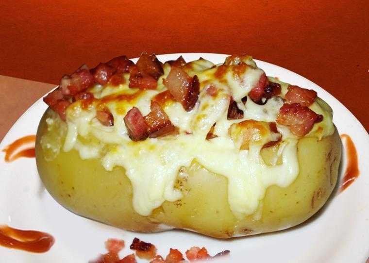 Batata Recheada com Requeijão e Bacon