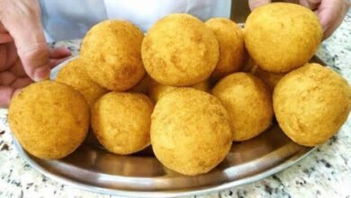 Bolinha de Milho com Queijo