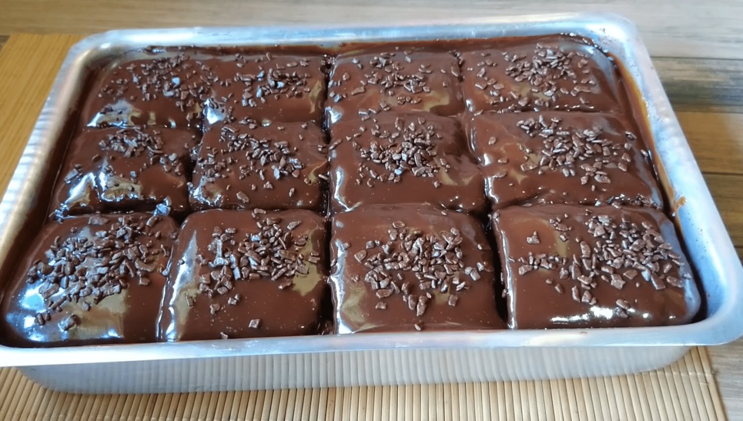 Bolo de Nescau de liquidificador facil e molhadinho Bolo de Nescau de liquidificador molhadinho