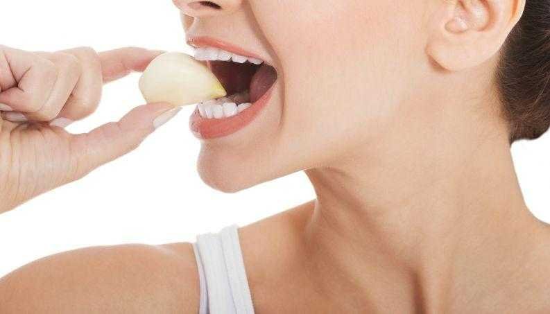 Comer alho em jejum! Descubra o que acontece com seu corpo!