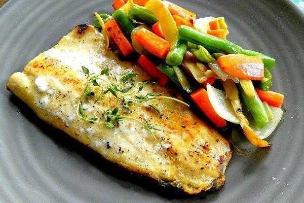 Como Fazer Filé de Tilápia com Salada