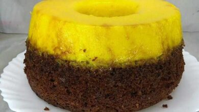 Como fazer bolo de chocolate com quindim cremoso