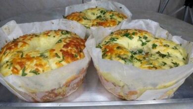 Como fazer pão de batata recheado na forma de cone