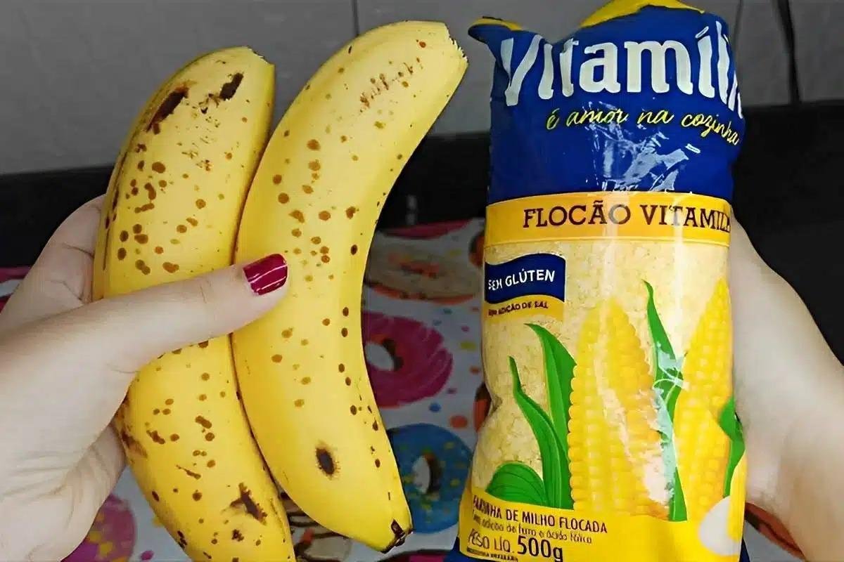 Lanche com banana de 2 ingredientes feito na frigideira Click Bolso Receitas