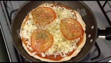 Pizza de frigideira facil e simples Pizza de frigideira fácil e simples