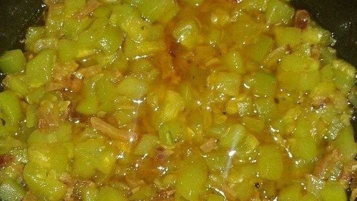 Receita de Abobrinha com Bacon Refogada blank