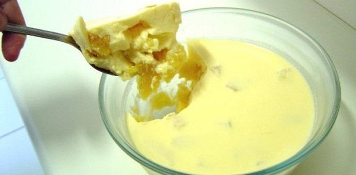 Receita de gelatina de abacaxi com leite condensado blank