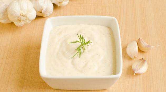 molho de alho caseiro Receita de Molho de alho caseiro