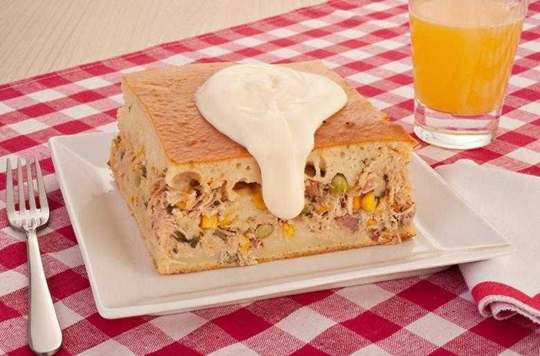 Torta cremosa de frango com requeijao Torta cremosa de frango com requeijão