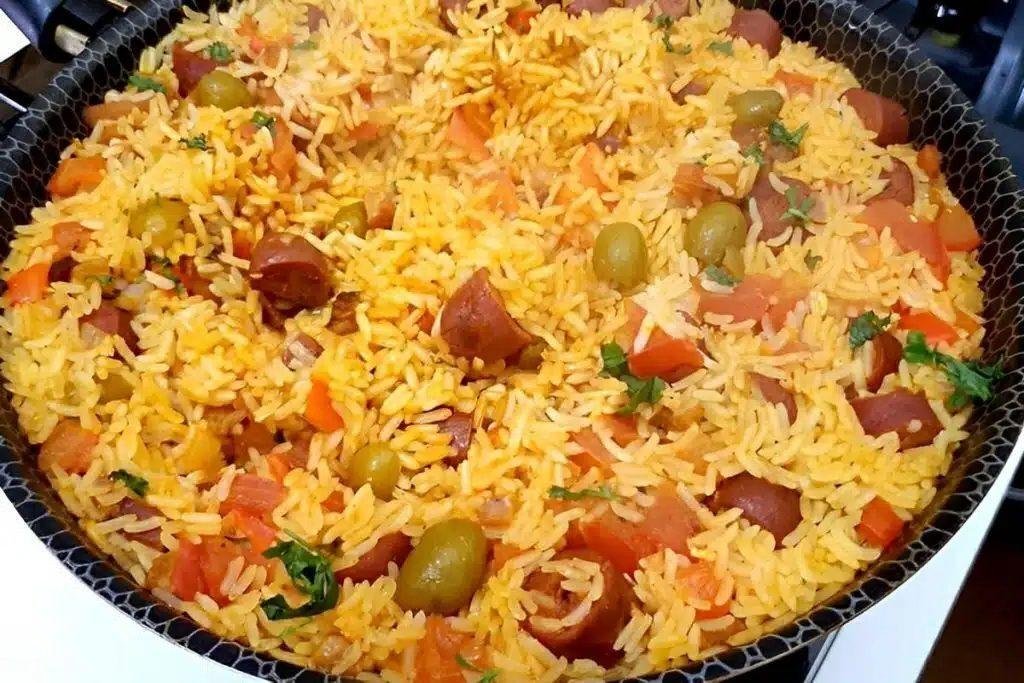 arroz de solteiro uma refeicao completa em uma so panela Arroz de solteiro uma refeição completa em uma só panela não faz sujeira e fica uma delícia