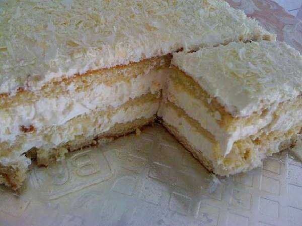 Bolo 4 Leites com Leite Ninho