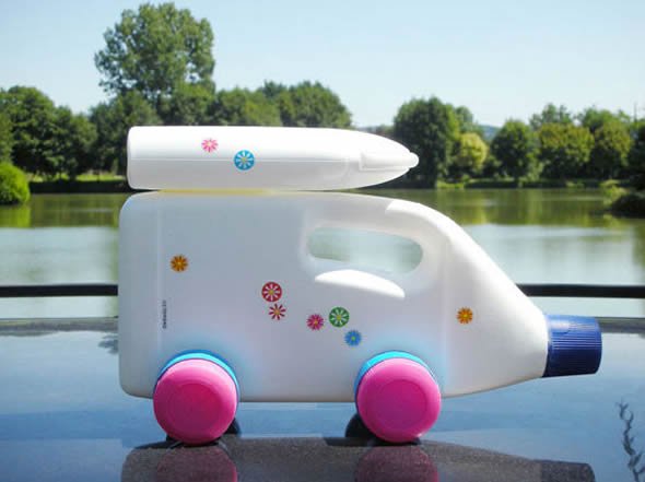 Brinquedos feitos com Garrafa de Amaciante