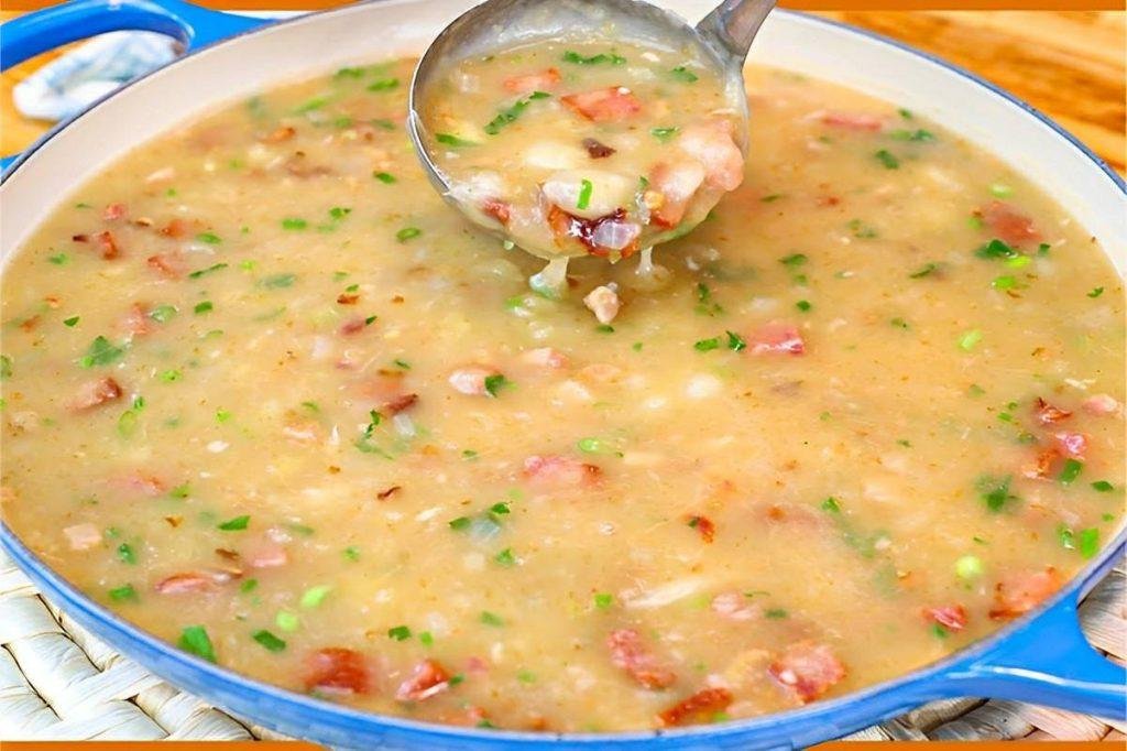 caldo de mandioca com bacon e linguica calabresa Caldo de Mandioca com bacon e linguiça calabresa