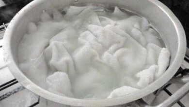 Como clarear roupa branca: dicas caseiras para amarelados