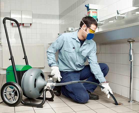 como desentupir caixa de gordura