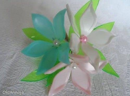 como fazer flores com embalagem de shampoo Como Fazer Flores com Embalagem de Shampoo