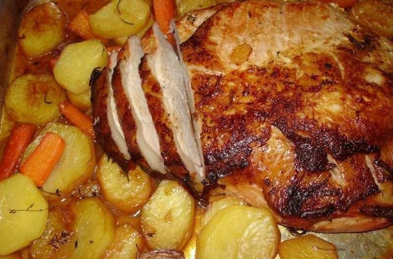 Como Fazer Pernil Assado com Batatas