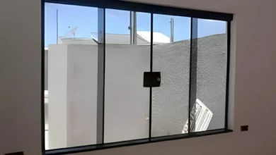 como limpar vidros e espelhos usando 2 ingredientes simples que você tem em casa