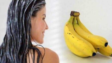 Hidratação com banana é truque para deixar o cabelo macio, disciplinado e brilhoso
