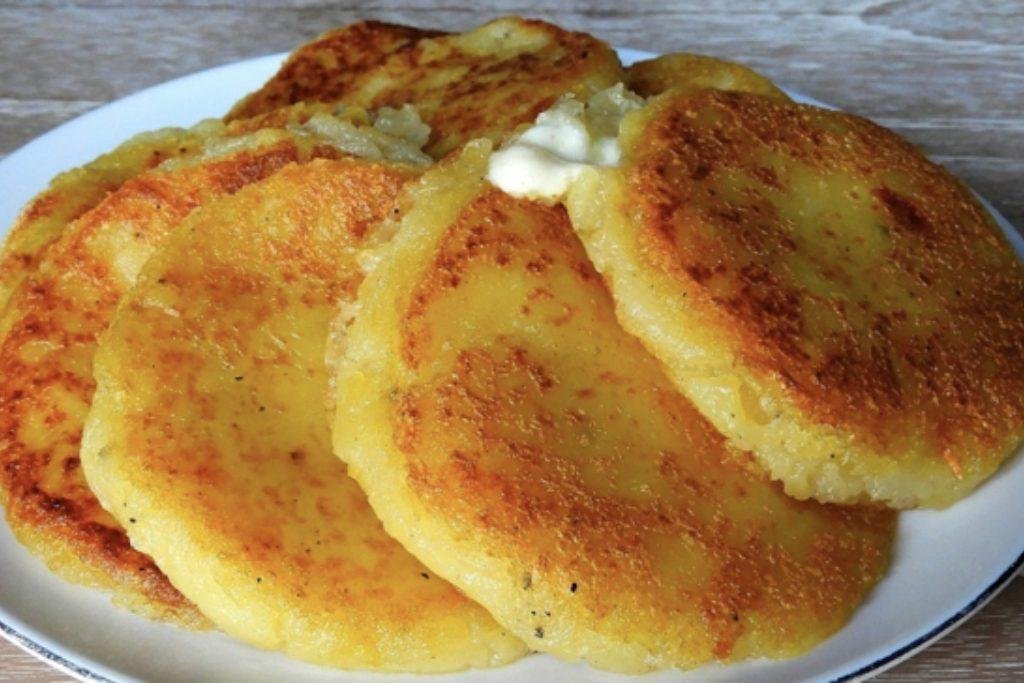 lanche de batata caipira facil e delicioso Lanche de batata caipira, faço em 5 minutos e acaba tudo em segundos