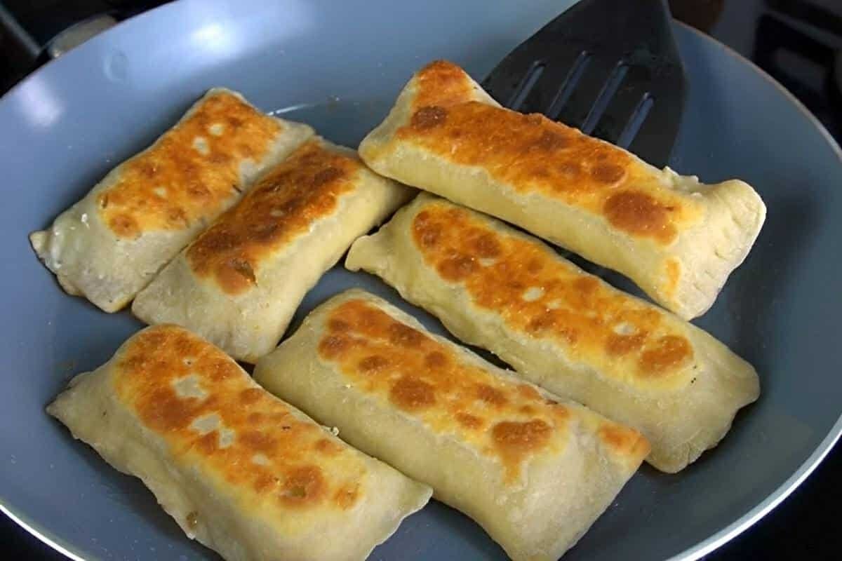 lanchinhos de frigideira com apenas 3 ingredientes muito saborosos e Lanchinhos de frigideira com apenas 3 ingredientes muito saborosos e fáceis de fazer