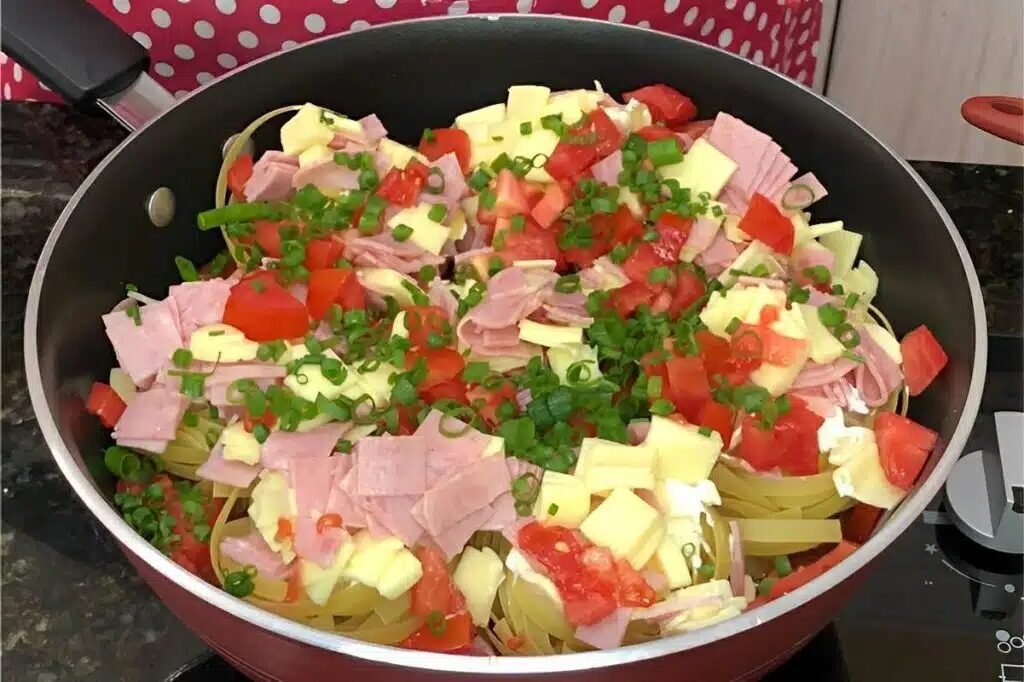 macarrao cremoso de uma panela so uma receita pratica e Macarrão cremoso de uma panela só uma receita prática e deliciosa que vai agradar toda a família