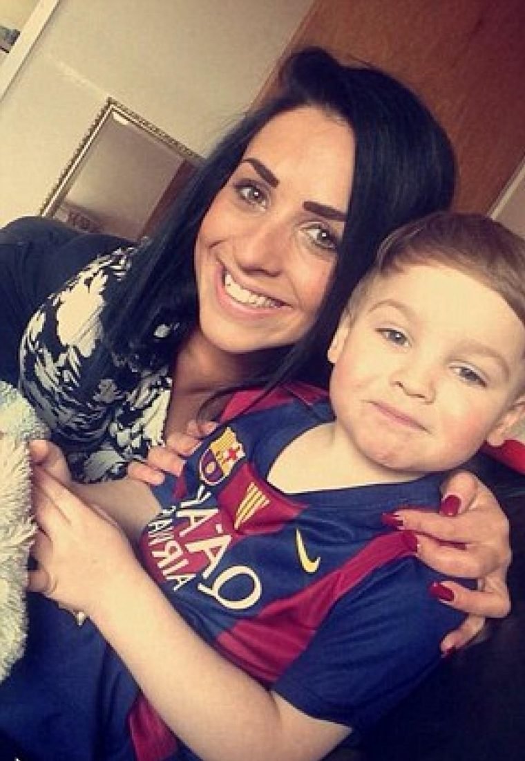 mae morre de um ataque de asma e filho de