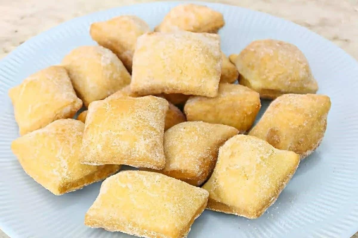 Massinha frita com 3 ingredientes muito simples e perfeita para o lanchinho da tarde