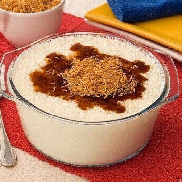 mousse de leite condensado com coco ralado facil de fazer